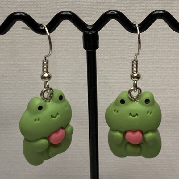 Frog Earring, Amphibian Earring, Love Earring, Heart Earring, Valentine's Day - Picture 3 of 7